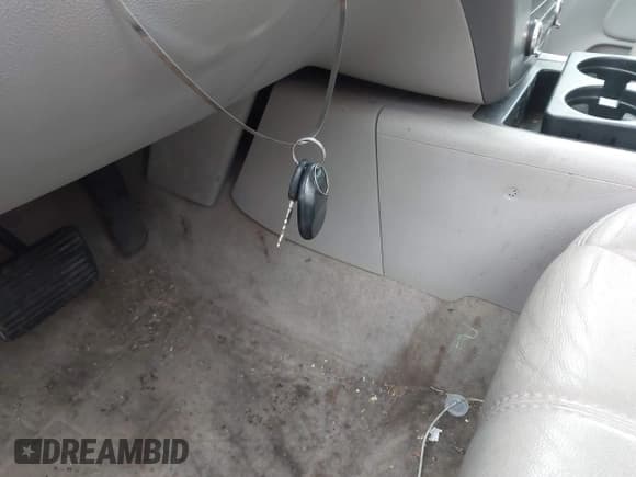 ✅ 2007 GMC Yukon SLT • VIN: 1GKFK13077R223457 • Lot: 43755761. Wystawiony na IAAI z przebiegiem Nie podano. Bezpłatny archiwum sprzedaży aukcyjnych z USA i szczegółowy raport historii pojazdu na DreamBid. Zdjęcie 11.