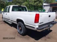 ✅ 1998 GMC Sierra 2500 • VIN: 1GTGC29J9WE514261 • Лот: 42033247. Опубликован ранее на IAAI с пробегом 151 001 миль. Бесплатный доступ к архиву аукционных продаж из США и подробный отчёт об истории автомобиля на DreamBid. Изображение 3.