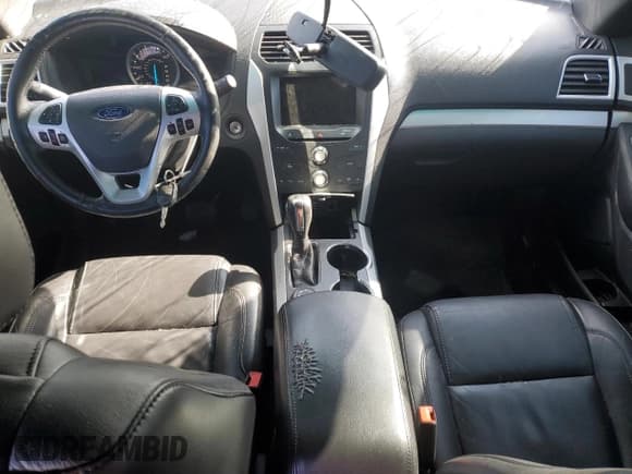 ✅ 2015 Ford Explorer XLT • VIN: 1FM5K8D81FGC20371 • Lot: 92082925. Wystawiony na Copart z przebiegiem 167 394 mil. Bezpłatny archiwum sprzedaży aukcyjnych z USA i szczegółowy raport historii pojazdu na DreamBid. Zdjęcie 8.