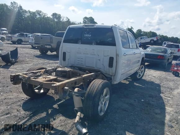 ✅ 2015 Chevrolet Silverado 1500 LT • VIN: 3GCPCREC7FG459625 • Lot: 42986081. Listed on IAAI with Not provided. Free auction sales archive from the USA and detailed vehicle history report at DreamBid. Image 4.