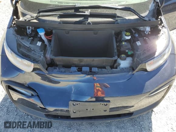 ✅ 2018 BMW i3 • VIN: WBY7Z2C52JVE61858 • Lot: 55147905. Listed on Copart with 48,367 mi. Free auction sales archive from the USA and detailed vehicle history report at DreamBid. Image 12.