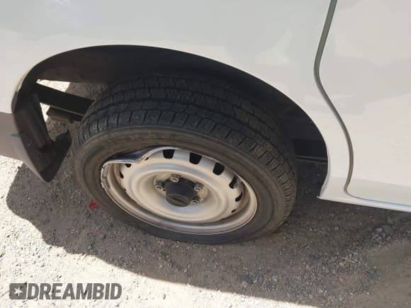 ✅ 2017 Nissan NV200 S • VIN: 3N6CM0KN0HK713072 • Lot: 42234919. Wystawiony na IAAI z przebiegiem 123 441 mil. Bezpłatny archiwum sprzedaży aukcyjnych z USA i szczegółowy raport historii pojazdu na DreamBid. Zdjęcie 18.