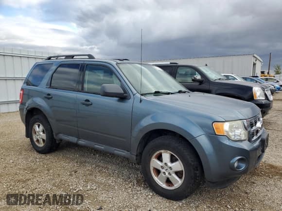 ✅ 2010 Ford Escape XLT • VIN: 1FMCU9DG7AKA79228 • Lot: 86614665. Wystawiony na Copart z przebiegiem 181 533 mil. Bezpłatny archiwum sprzedaży aukcyjnych z USA i szczegółowy raport historii pojazdu na DreamBid. Zdjęcie 4.