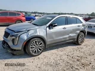 ✅ 2023 Cadillac XT4 FWD Sport • VIN: 1GYFZER41PF222325 • Лот: 80741835. Опубликован ранее на Copart с пробегом 38 460 миль. Бесплатный доступ к архиву аукционных продаж из США и подробный отчёт об истории автомобиля на DreamBid. Изображение 1.