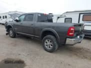 ✅ 2021 Ram 2500 Laramie • VIN: 3C6UR5FL7MG612467 • Lot: 42046604. Wystawiony na IAAI z przebiegiem 134 415 mil. Bezpłatny archiwum sprzedaży aukcyjnych z USA i szczegółowy raport historii pojazdu na DreamBid. Zdjęcie 3.