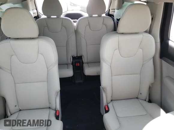 ✅ 2023 Volvo XC90 Plus • VIN: YV4H600N1P1933985 • Lot: 50840894. Listed on Copart with 12,735 mi. Free auction sales archive from the USA and detailed vehicle history report at DreamBid. Image 10.