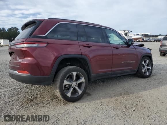 ✅ 2024 Jeep Grand Cherokee Limited • VIN: 1C4RJGBG4RC220373 • Лот: 92389225. Опубликован ранее на Copart с пробегом 9 531 миль. Бесплатный доступ к архиву аукционных продаж из США и подробный отчёт об истории автомобиля на DreamBid. Изображение 3.