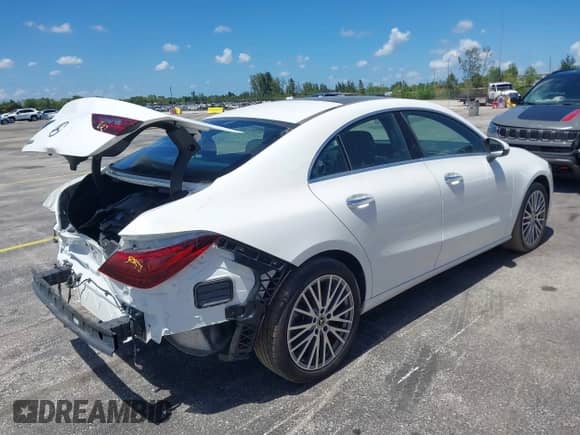 2025 Mercedes-Benz CLA 250 с VIN W1K5J4GB4SN522417, выставлен на аукционе IAAI как лот 42490791 с пробегом 17 314 миль миль и . История ставок и продаж доступна на DreamBid. Изображение 4.