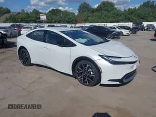 2025 Toyota Prius SE with VIN JTDACACU9S3047156, listed as a IAAI auction lot 43135827 with 2,433 mi miles and . Bid and sale history available at DreamBid. Image 1.