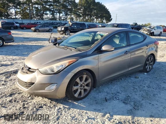 ✅ 2013 Hyundai Elantra Limited • VIN: 5NPDH4AE7DH262621 • Lot: 84439945. Listed on Copart with 174,898 mi. Free auction sales archive from the USA and detailed vehicle history report at DreamBid. Image 1.