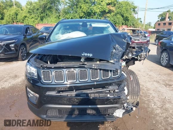 ✅ 2021 Jeep Compass Latitude • VIN: 3C4NJDBB4MT537584 • Lot: 42870555. Listed on IAAI with 41,336 mi. Free auction sales archive from the USA and detailed vehicle history report at DreamBid. Image 12.