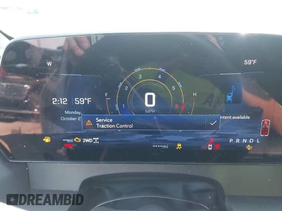 2024 Chevrolet Traverse AWD LT z VIN 1GNEVGKS5RJ180881, wystawiony jako IAAI lot #43543953 z przebiegiem Nie podano mil oraz . Historia ofert i sprzedaży dostępna na DreamBid. Obrazek 7.