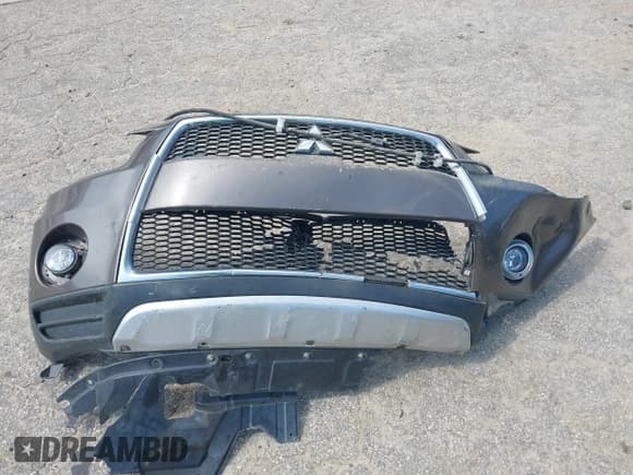 ✅ 2012 Mitsubishi Outlander SE • VIN: JA4AS3AW1CU002897 • Lot: 43079466. Wystawiony na IAAI z przebiegiem 221 765 mil. Bezpłatny archiwum sprzedaży aukcyjnych z USA i szczegółowy raport historii pojazdu na DreamBid. Zdjęcie 12.