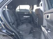 ✅ 2022 Ford Explorer XLT • VIN: 1FMSK8DH3NGB69053 • Lot: 43715298. Wystawiony na IAAI z przebiegiem 61 493 mil. Bezpłatny archiwum sprzedaży aukcyjnych z USA i szczegółowy raport historii pojazdu na DreamBid. Zdjęcie 8.