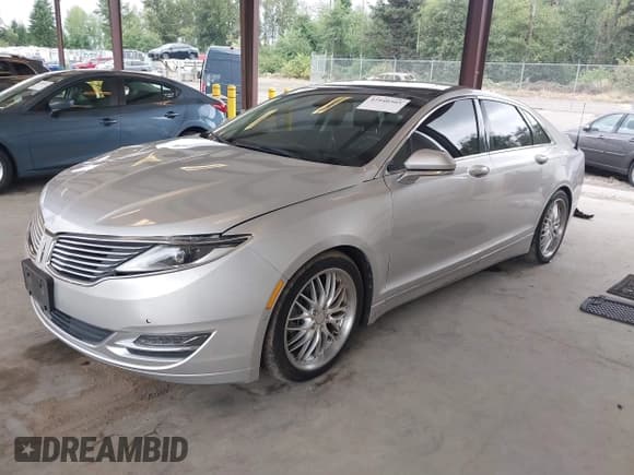 ✅ 2013 Lincoln MKZ Hybrid • VIN: 3LN6L2LU7DR805877 • Lot: 42940503. Wystawiony na IAAI z przebiegiem 122 094 mil. Bezpłatny archiwum sprzedaży aukcyjnych z USA i szczegółowy raport historii pojazdu na DreamBid. Zdjęcie 2.