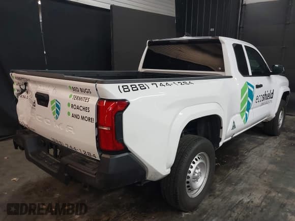 ✅ 2024 Toyota Tacoma SR • VIN: 3TYJDAHN8RT005296 • Лот: 40833304. Опубликован ранее на IAAI с пробегом 3 920 миль. Бесплатный доступ к архиву аукционных продаж из США и подробный отчёт об истории автомобиля на DreamBid. Изображение 4.