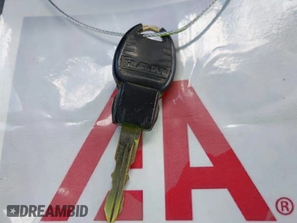 ✅ 2018 Ram 1500 Tradesman • VIN: 3C6JR6DG1JG219123 • Лот: 42755696. Опубликован ранее на IAAI с пробегом 140 522 миль. Бесплатный доступ к архиву аукционных продаж из США и подробный отчёт об истории автомобиля на DreamBid. Изображение 11.