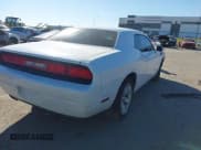 ✅ 2013 Dodge Challenger SXT • VIN: 2C3CDYAGXDH596347 • Lot: 43478966. Wystawiony na IAAI z przebiegiem 180 037 mil. Bezpłatny archiwum sprzedaży aukcyjnych z USA i szczegółowy raport historii pojazdu na DreamBid. Zdjęcie 4.