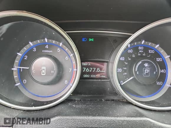 2011 Hyundai Sonata GLS with VIN 5NPEB4AC4BH100320, listed as a Copart auction lot 90057405 with 225,714 mi miles and Salvage title. Bid and sale history available at DreamBid. Image 9.