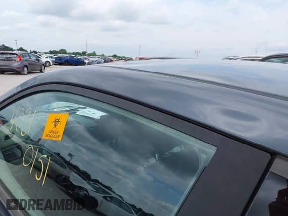 2019 Hyundai Veloster Premium z VIN KMHTG6AF2KU016593, wystawiony jako IAAI lot #42310151 z przebiegiem Nie podano mil oraz . Historia ofert i sprzedaży dostępna na DreamBid. Obrazek 19.