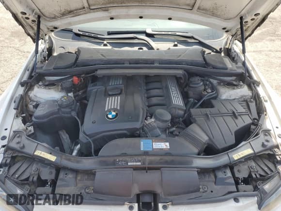 ✅ 2007 BMW 3 Series 328i • VIN: WBAWL13587PX16660 • Лот: 61865865. Опубликован ранее на Copart с пробегом 116 834 миль. Бесплатный доступ к архиву аукционных продаж из США и подробный отчёт об истории автомобиля на DreamBid. Изображение 11.