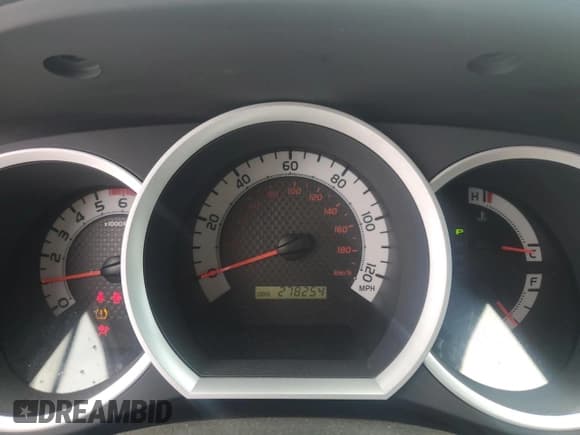 ✅ 2013 Toyota Tacoma • VIN: 3TMLU4EN9DM115034 • Lot: 56173215. Listed on Copart with 278,254 mi. Free auction sales archive from the USA and detailed vehicle history report at DreamBid. Image 9.