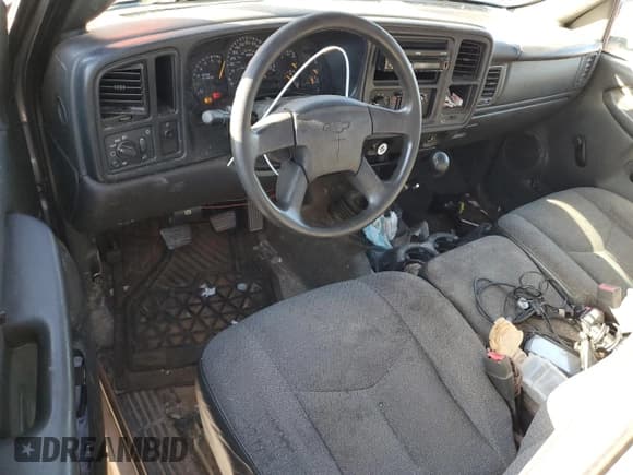 ✅ 2005 Chevrolet Silverado 1500 Work Truck • VIN: 1GCEC14X15Z119303 • Лот: 76620624. Опубликован ранее на Copart с пробегом 281 704 миль. Бесплатный доступ к архиву аукционных продаж из США и подробный отчёт об истории автомобиля на DreamBid. Изображение 8.