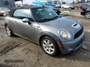 ✅ 2010 MINI Convertible S • VIN: WMWMS3C57ATY08895 • Lot: 41870075. Wystawiony na Copart z przebiegiem 101 573 mil. Bezpłatny archiwum sprzedaży aukcyjnych z USA i szczegółowy raport historii pojazdu na DreamBid. Zdjęcie 4.