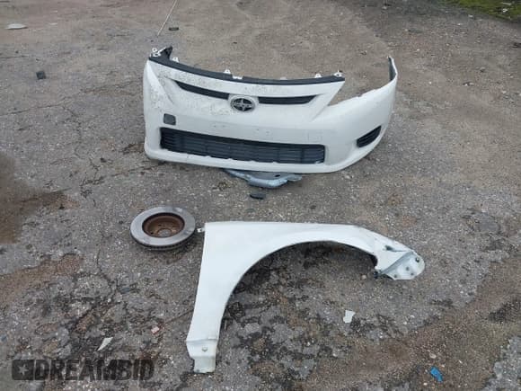 ✅ 2013 Scion tC • VIN: JTKJF5C70D3058888 • Lot: 41892224. Wystawiony na IAAI z przebiegiem 84 749 mil. Bezpłatny archiwum sprzedaży aukcyjnych z USA i szczegółowy raport historii pojazdu na DreamBid. Zdjęcie 12.