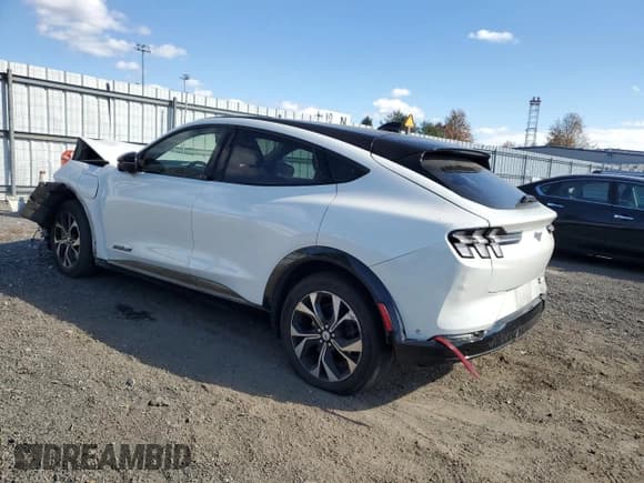 ✅ 2022 Ford Mustang Mach-E Premium • VIN: 3FMTK3SU2NMA55994 • Lot: 78926914. Listed on Copart with Not provided. Free auction sales archive from the USA and detailed vehicle history report at DreamBid. Image 2.