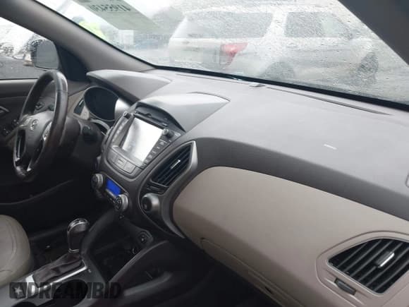 ✅ 2014 Hyundai Tucson SE • VIN: KM8JUCAG4EU844074 • Lot: 41955430. Wystawiony na IAAI z przebiegiem 162 437 mil. Bezpłatny archiwum sprzedaży aukcyjnych z USA i szczegółowy raport historii pojazdu na DreamBid. Zdjęcie 5.