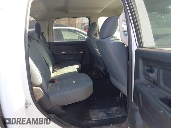 ✅ 2018 Ram 1500 Tradesman • VIN: 1C6RR6STXJS280045 • Lot: 41810856. Listed on IAAI with 111,797 mi. Free auction sales archive from the USA and detailed vehicle history report at DreamBid. Image 8.