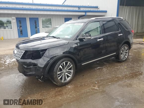 ✅ 2019 Ford Explorer Platinum • VIN: 1FM5K8HT6KGA57340 • Lot: 57038705. Wystawiony na Copart z przebiegiem 83 225 mil. Bezpłatny archiwum sprzedaży aukcyjnych z USA i szczegółowy raport historii pojazdu na DreamBid. Zdjęcie 1.