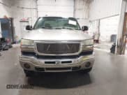 ✅ 2003 Chevrolet Silverado 2500HD LS • VIN: 1GCHK29G43E157174 • Lot: 41839189. Wystawiony na IAAI z przebiegiem 179 860 mil. Bezpłatny archiwum sprzedaży aukcyjnych z USA i szczegółowy raport historii pojazdu na DreamBid. Zdjęcie 12.