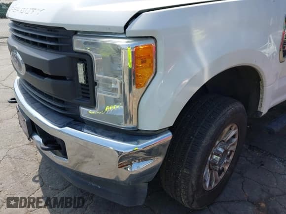 ✅ 2017 Ford F-250 Lariat • VIN: 1FT7W2B65HEC32263 • Lot: 42281628. Wystawiony na IAAI z przebiegiem 262 328 mil. Bezpłatny archiwum sprzedaży aukcyjnych z USA i szczegółowy raport historii pojazdu na DreamBid. Zdjęcie 6.