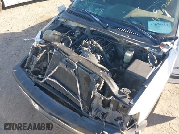 ✅ 2000 Chevrolet Silverado 1500 LS • VIN: 2GCEC19V8Y1104494 • Лот: 43676854. Опубликован ранее на IAAI с пробегом 202 460 миль. Бесплатный доступ к архиву аукционных продаж из США и подробный отчёт об истории автомобиля на DreamBid. Изображение 13.