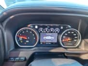 ✅ 2019 Chevrolet Silverado 1500 LTZ • VIN: 3GCUYGED4KG105573 • Lot: 89735075. Wystawiony na Copart z przebiegiem 168 318 mil. Bezpłatny archiwum sprzedaży aukcyjnych z USA i szczegółowy raport historii pojazdu na DreamBid. Zdjęcie 9.