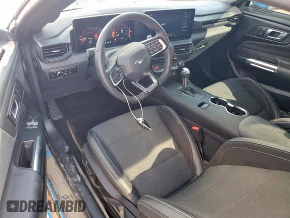 ✅ 2025 Ford Mustang GT • VIN: 1FA6P8CF9S5407153 • Lot: 85176575. Listed on Copart with 3,719 mi. Free auction sales archive from the USA and detailed vehicle history report at DreamBid. Image 8.