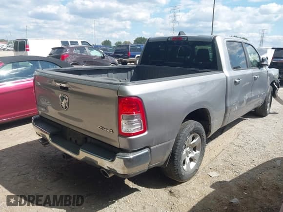 ✅ 2019 Ram 1500 Big Horn • VIN: 1C6SRFMTXKN578495 • Lot: 43097090. Wystawiony na IAAI z przebiegiem 95 501 mil. Bezpłatny archiwum sprzedaży aukcyjnych z USA i szczegółowy raport historii pojazdu na DreamBid. Zdjęcie 4.