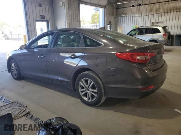 2015 Hyundai Sonata SE z VIN 5NPE24AF4FH204757, wystawiony jako Copart lot #85375625 z przebiegiem 141 254 mil mil oraz Szkoda całkowita • Salvage title. Historia ofert i sprzedaży dostępna na DreamBid. Obrazek 2.