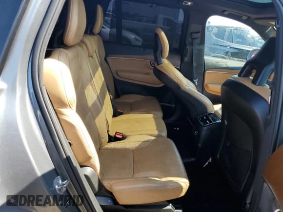 ✅ 2017 Volvo XC90 Inscription • VIN: YV4BC0PL7H1183223 • Лот: 64126845. Опубликован ранее на Copart с пробегом 109 097 миль. Бесплатный доступ к архиву аукционных продаж из США и подробный отчёт об истории автомобиля на DreamBid. Изображение 11.