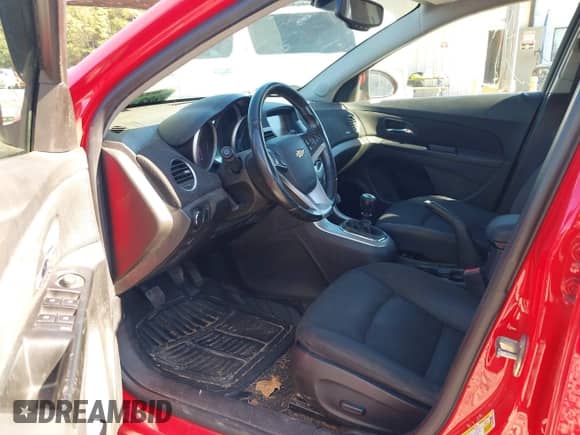 2014 Chevrolet Cruze 1LT z VIN 1G1PD5SB2E7269400, wystawiony jako IAAI lot #43599614 z przebiegiem 195 578 mil mil oraz . Historia ofert i sprzedaży dostępna na DreamBid. Obrazek 5.