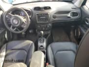 ✅ 2022 Jeep Renegade Limited • VIN: ZACNJDD14NPN62334 • Lot: 50813325. Wystawiony na Copart z przebiegiem 34 744 mil. Bezpłatny archiwum sprzedaży aukcyjnych z USA i szczegółowy raport historii pojazdu na DreamBid. Zdjęcie 8.