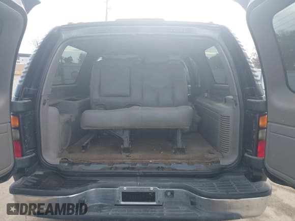 ✅ 2004 Chevrolet Suburban LT • VIN: 3GNEC16T64G278981 • Лот: 41507356. Опубликован ранее на IAAI с пробегом 181 155 миль. Бесплатный доступ к архиву аукционных продаж из США и подробный отчёт об истории автомобиля на DreamBid. Изображение 12.