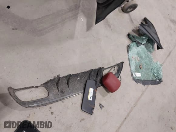 ✅ 2020 Mercedes-Benz C 43 AMG • VIN: W1KWF6EB4LR566285 • Lot: 42055979. Wystawiony na IAAI z przebiegiem 73 917 mil. Bezpłatny archiwum sprzedaży aukcyjnych z USA i szczegółowy raport historii pojazdu na DreamBid. Zdjęcie 11.