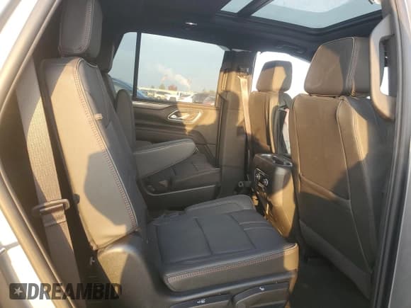 ✅ 2024 Chevrolet Tahoe RST • VIN: 1GNSKRKD1RR385379 • Лот: 86425935. Опубликован ранее на Copart с пробегом 5 785 миль. Бесплатный доступ к архиву аукционных продаж из США и подробный отчёт об истории автомобиля на DreamBid. Изображение 11.