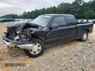 2003 Chevrolet Silverado 1500 LS with VIN 2GCEC19T231185175, listed as a Copart auction lot 67765655 with Not provided miles and Salvage title. Bid and sale history available at DreamBid. Image 1.