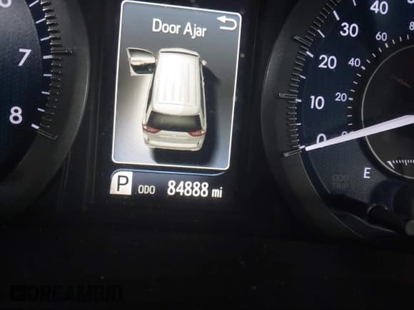 ✅ 2017 Toyota Sienna XLE • VIN: 5TDDZ3DC4HS160419 • Lot: 41633767. Listed on IAAI with 84,888 mi. Free auction sales archive from the USA and detailed vehicle history report at DreamBid. Image 15.