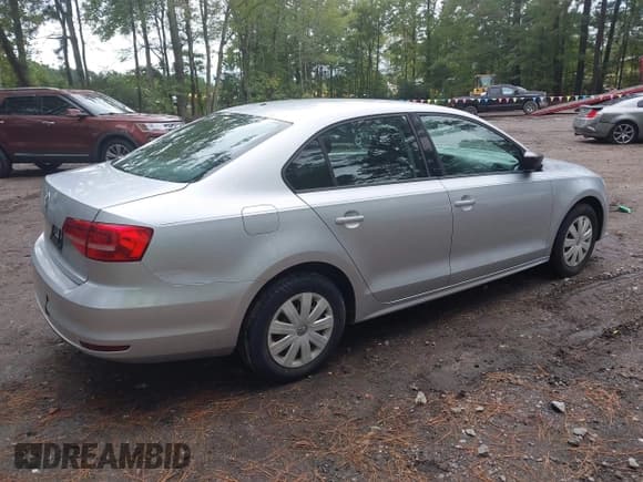 ✅ 2015 Volkswagen Jetta S • VIN: 3VW2K7AJ9FM297436 • Lot: 43266137. Wystawiony na IAAI z przebiegiem 147 496 mil. Bezpłatny archiwum sprzedaży aukcyjnych z USA i szczegółowy raport historii pojazdu na DreamBid. Zdjęcie 4.