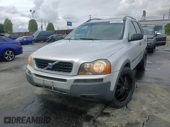 ✅ 2004 Volvo XC90 • VIN: YV1CY59H541119345 • Лот: 93130605. Опубликован ранее на Copart с пробегом 186 159 миль. Бесплатный доступ к архиву аукционных продаж из США и подробный отчёт об истории автомобиля на DreamBid. Изображение 13.